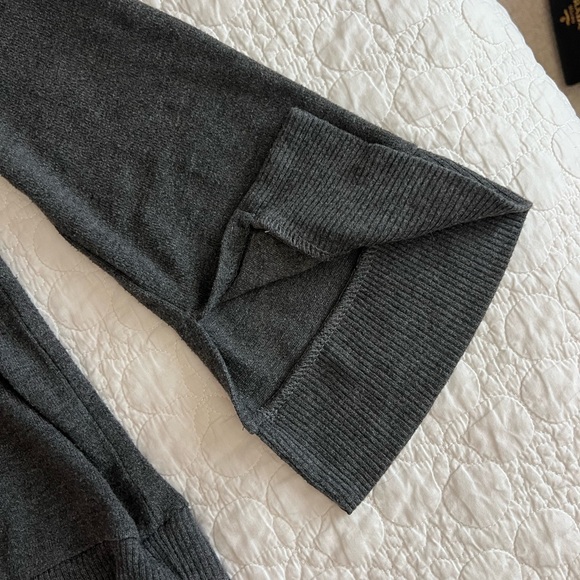 Sweater - Picture 3 of 3